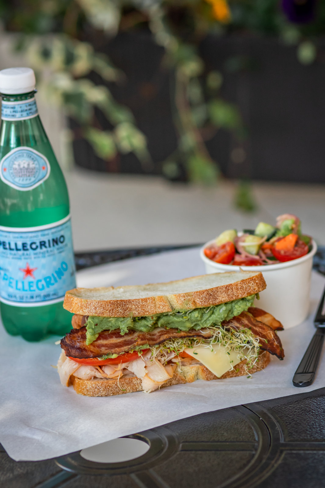 the-local-deli-lunch-sandwich-side-drink